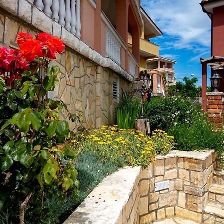 Kastell Apartments Lopar Exterior foto