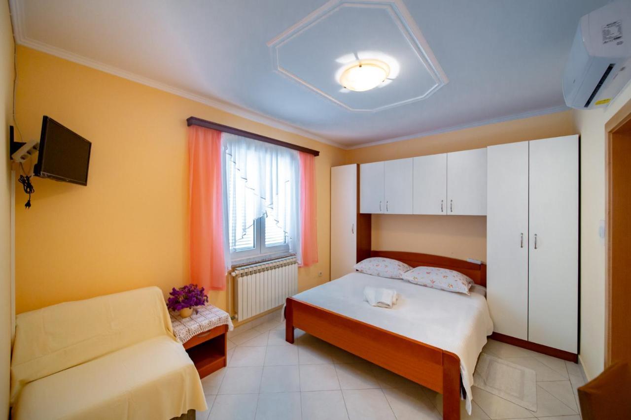 Kastell Apartments Lopar Exterior foto