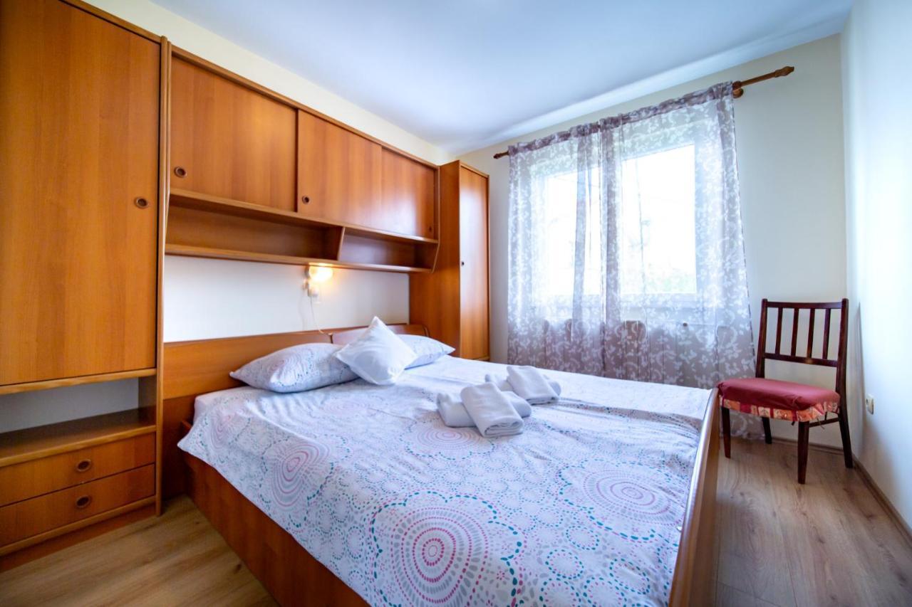 Kastell Apartments Lopar Exterior foto