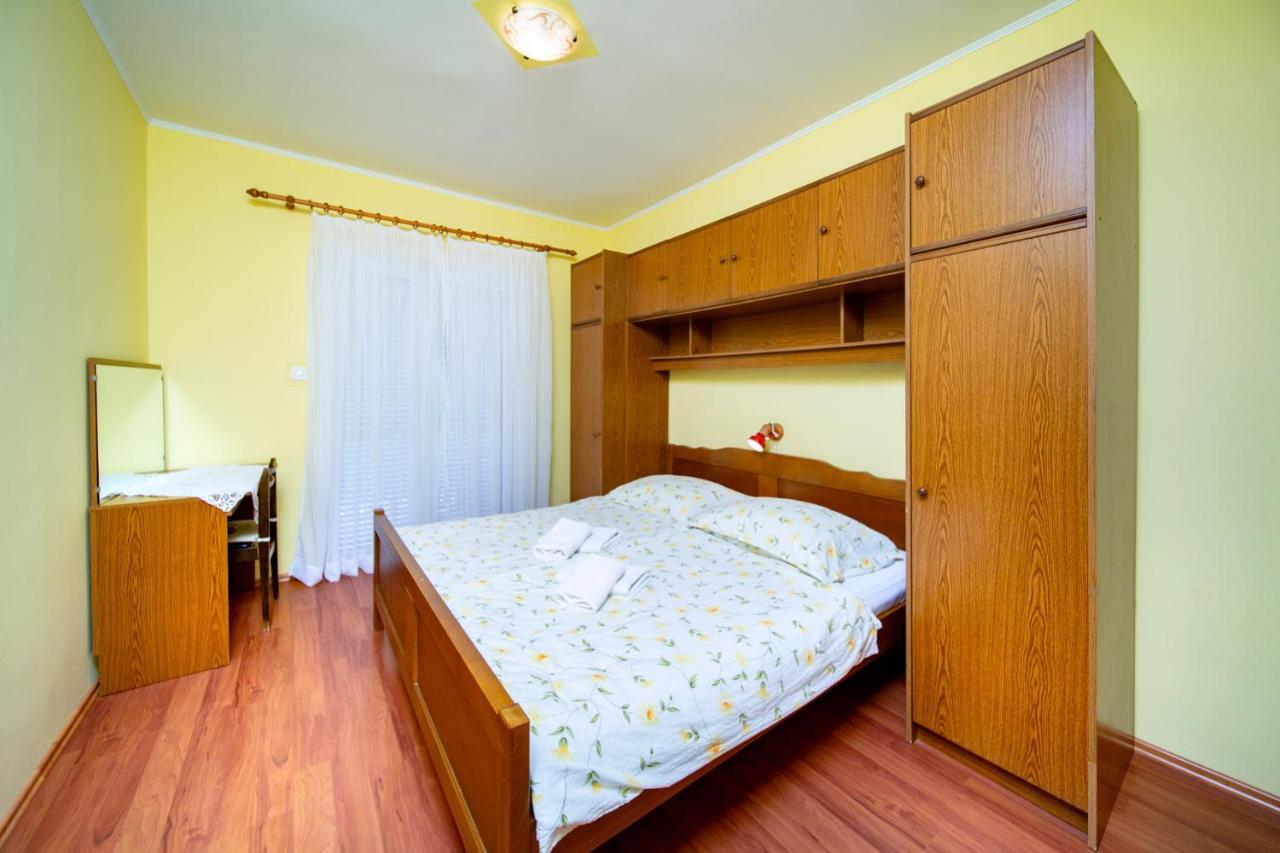 Kastell Apartments Lopar Exterior foto