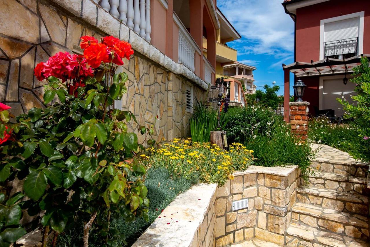 Kastell Apartments Lopar Exterior foto